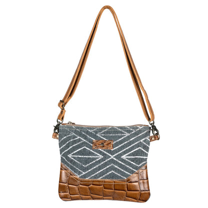 Alvaro Crossbody