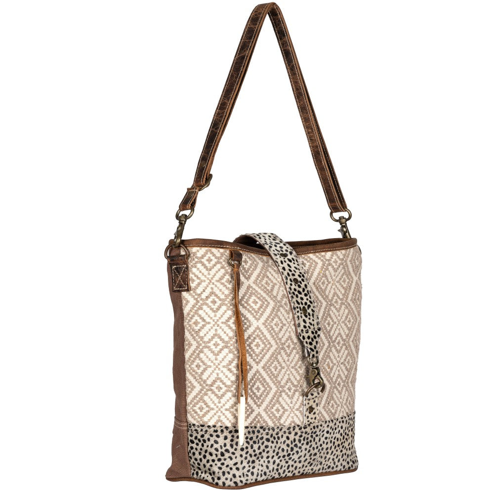 Rivire Shoulder Bag