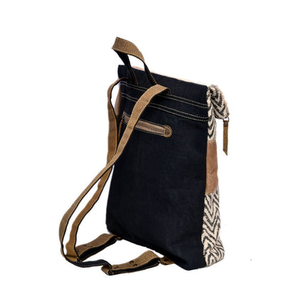 Zigzag Rug With Hairon Backpack