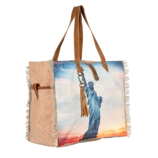 Liberty Weekender Bag - Image 2