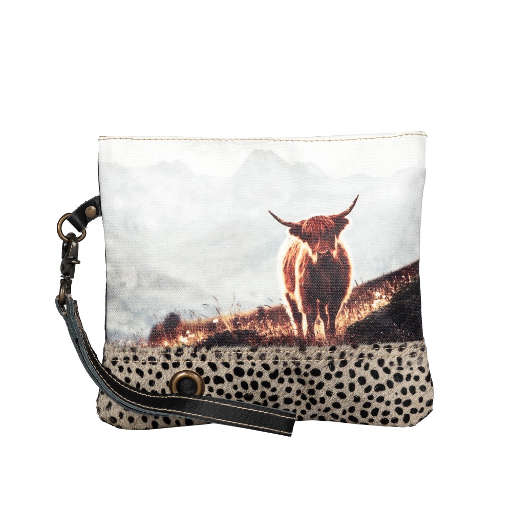 1698-1.jpg Sawyer Pouch - Image 1