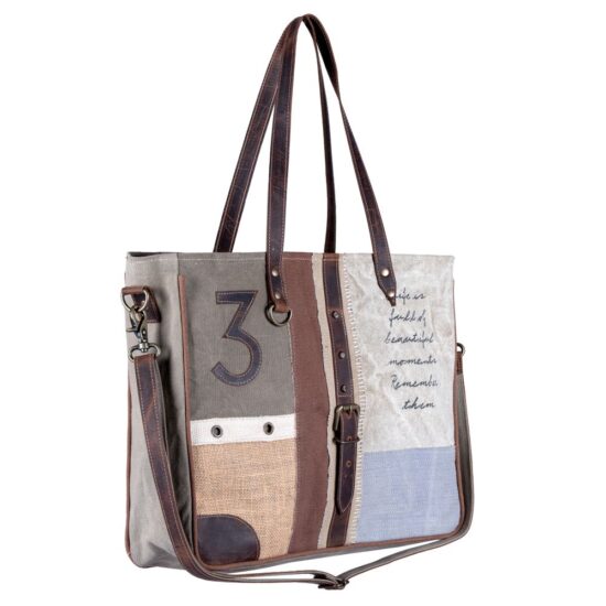 Vessia Messenger Bag - Image 2
