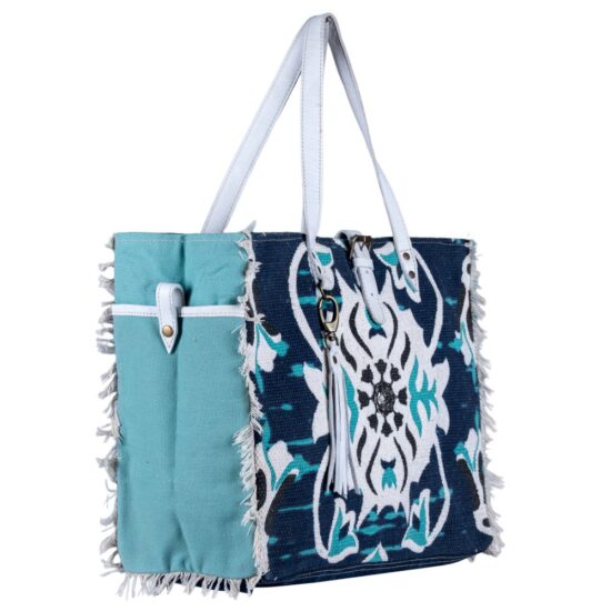 Wander Weekender Bag - Image 2